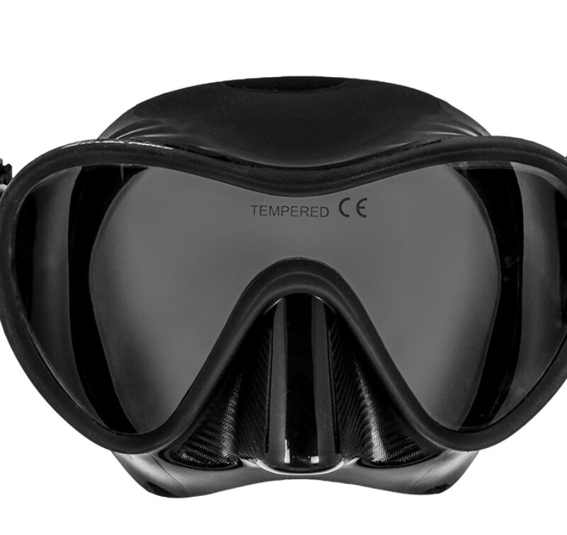 SCUBAFORCE ONE BLACK mit Box und Neoprenband